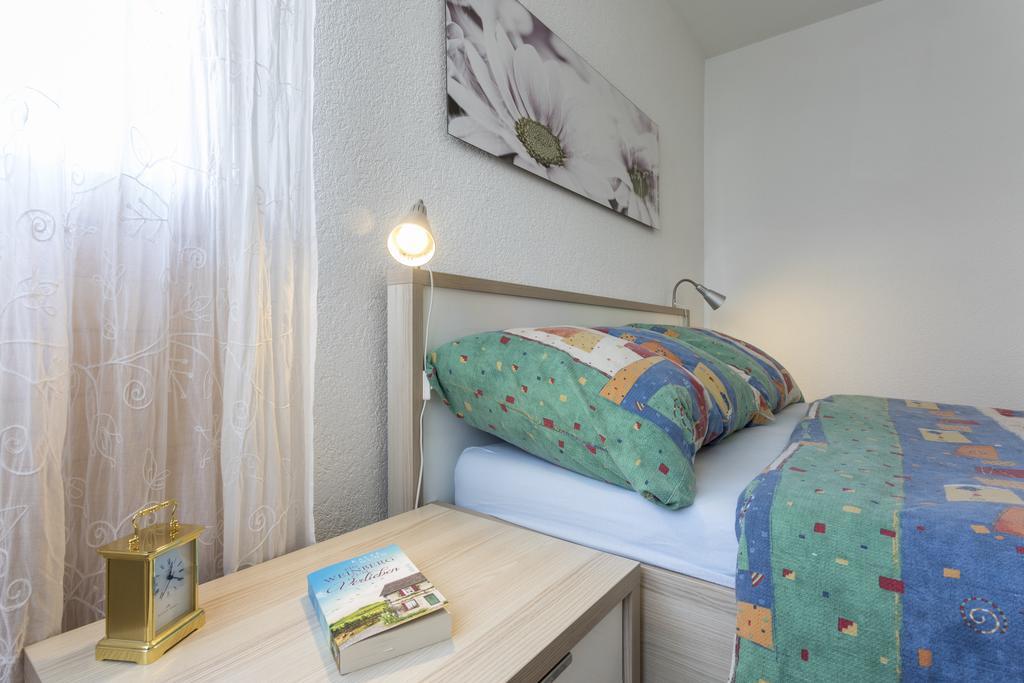 Apartment Haus Arnika Obersaxen Luaran gambar
